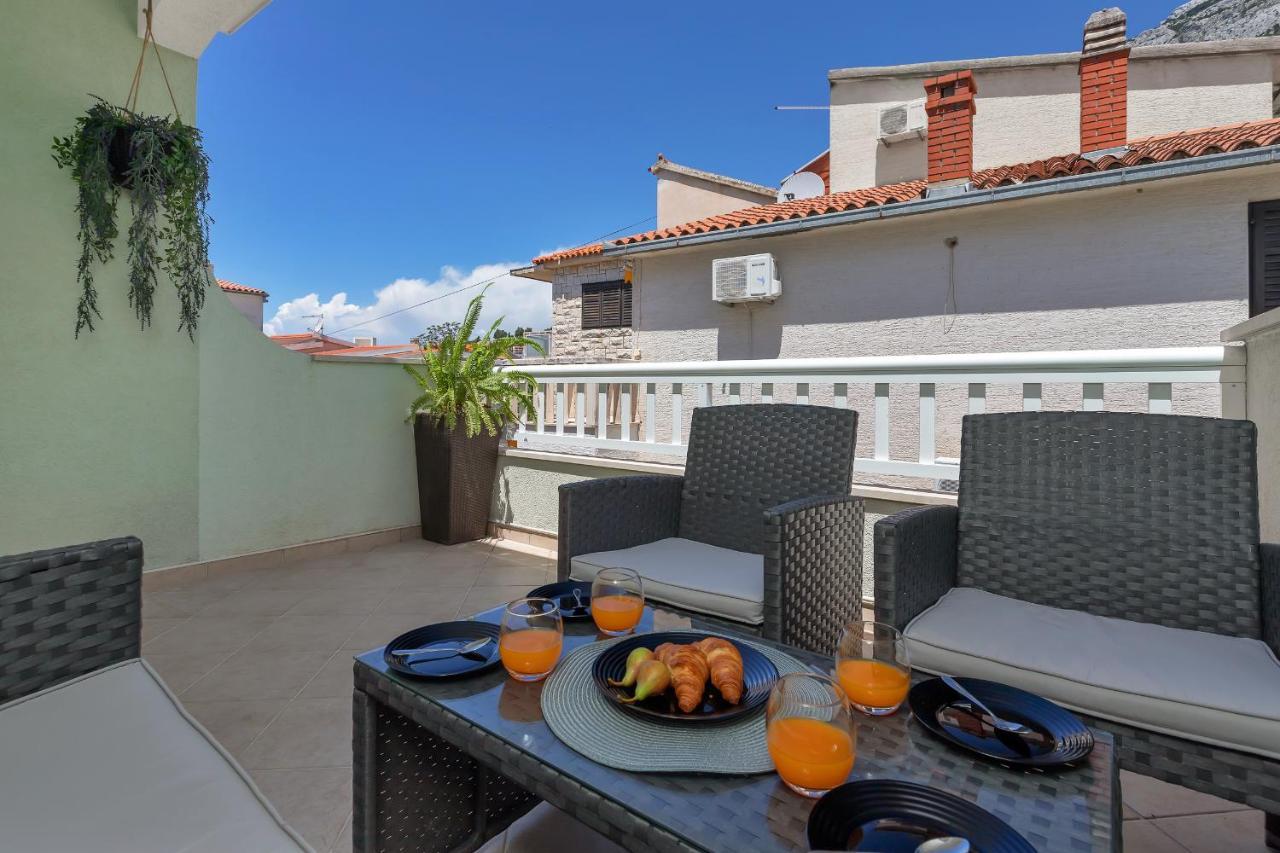 Apartmani Luna Baška Voda المظهر الخارجي الصورة
