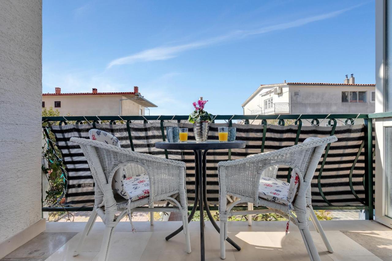 Apartmani Luna Baška Voda المظهر الخارجي الصورة