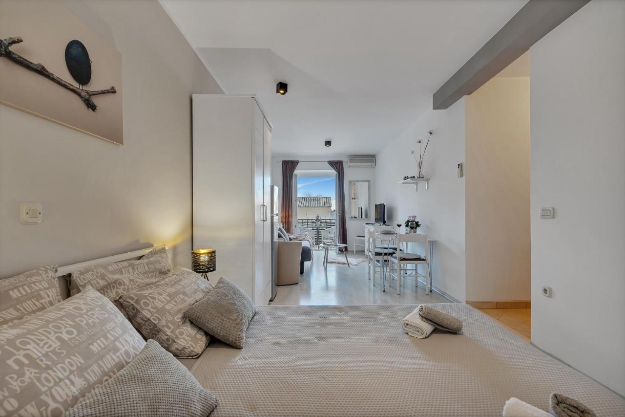 Apartmani Luna Baška Voda المظهر الخارجي الصورة