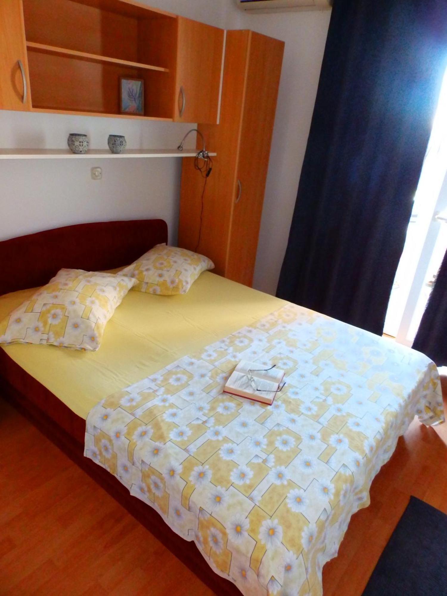 Apartmani Luna Baška Voda الغرفة الصورة